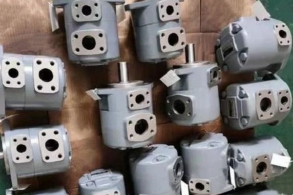 我应该选择哪个东京计器叶片泵型号, SQP系列双联泵